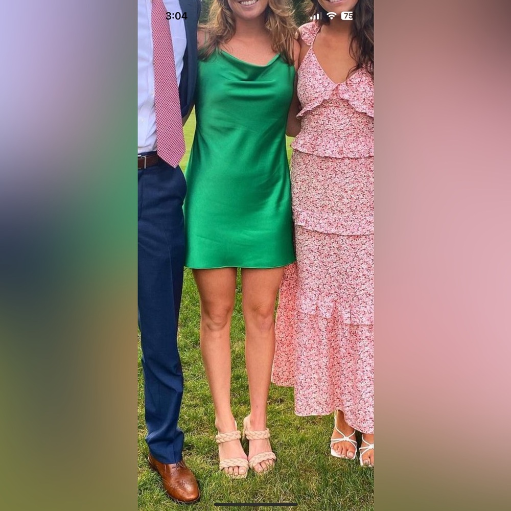 Alice and Olivia green size 2 silk mini dress